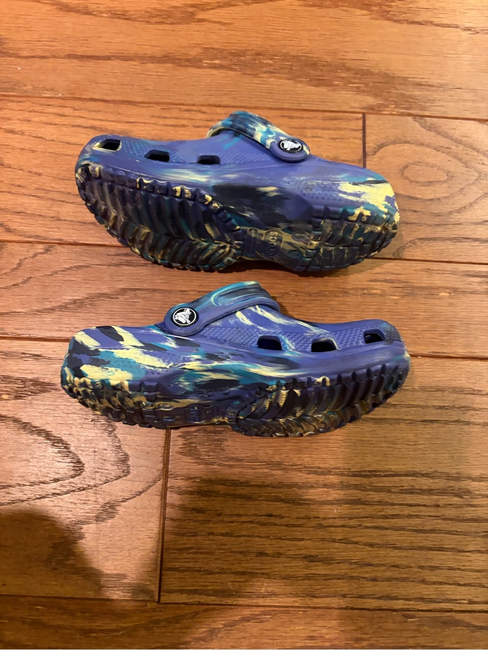 CROCS Kids' Blue & Yellow Marble Clogs - Picture 3 of 3